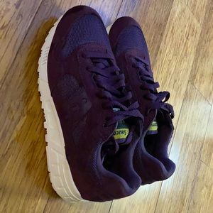 Saucony Shadow 500 purple size 8 sneakers